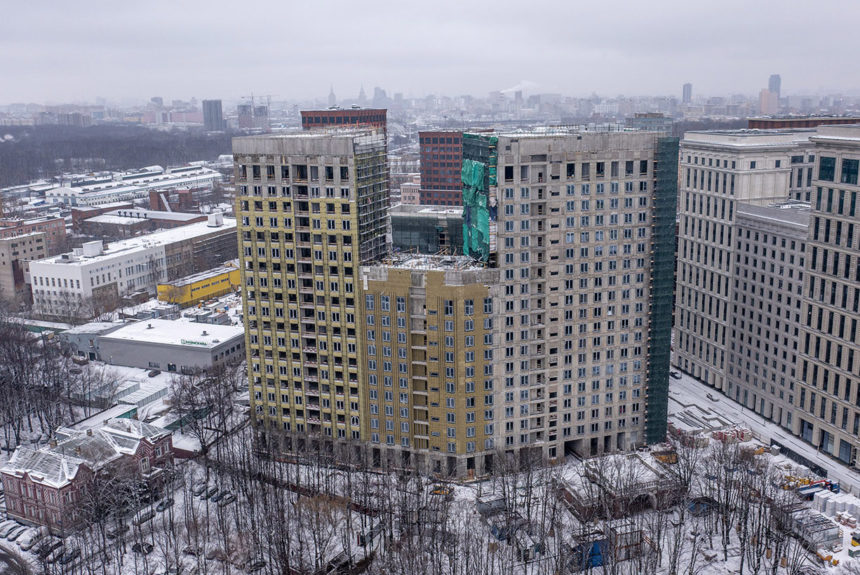 В ЖК «Серебряный фонтан» завершена кладка внешних и внутренних стен В ЖК «Серебряный фонтан» завершена кладка внешних и внутренних стен
