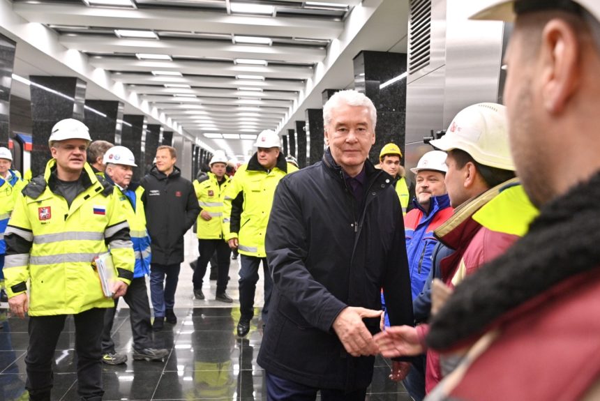 Собянин провел техпуск южного участка БКЛ метро Москвы Собянин провел техпуск южного участка БКЛ метро Москвы