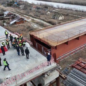 Завершена надвижка пролётов на правой половине моста через ВДСК