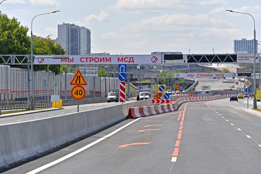 На третьем участке Московского скоростного диаметра уложен асфальт На третьем участке Московского скоростного диаметра уложен асфальт