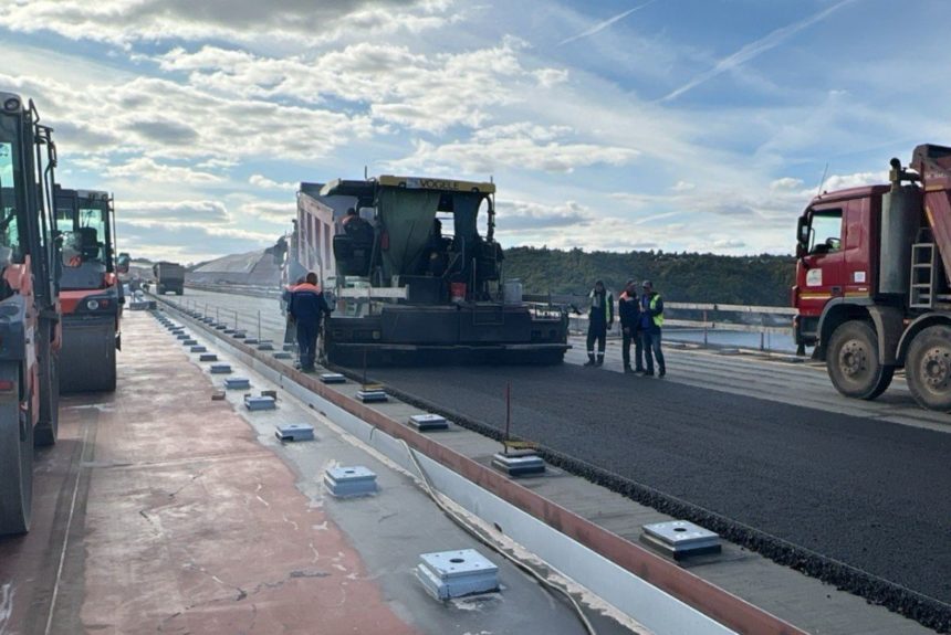 Мост через Волгу на трассе M-12 полностью заасфальтируют в октябре Мост через Волгу на трассе M-12 полностью заасфальтируют в октябре